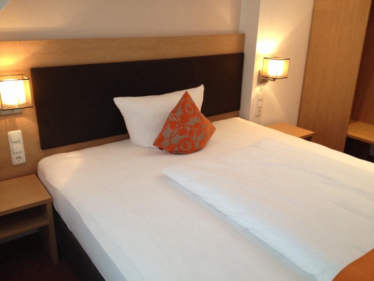 Hotel Sarah Heinsberg  Eksteriør billede